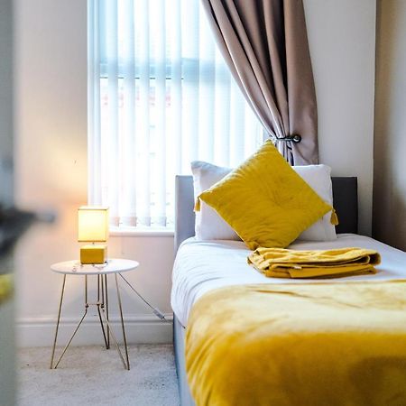 Vila Finchley House Lovely House In Anfield, 2 Minutes Walk From The Stadium, Parking And Wifi Liverpool Exteriér fotografie