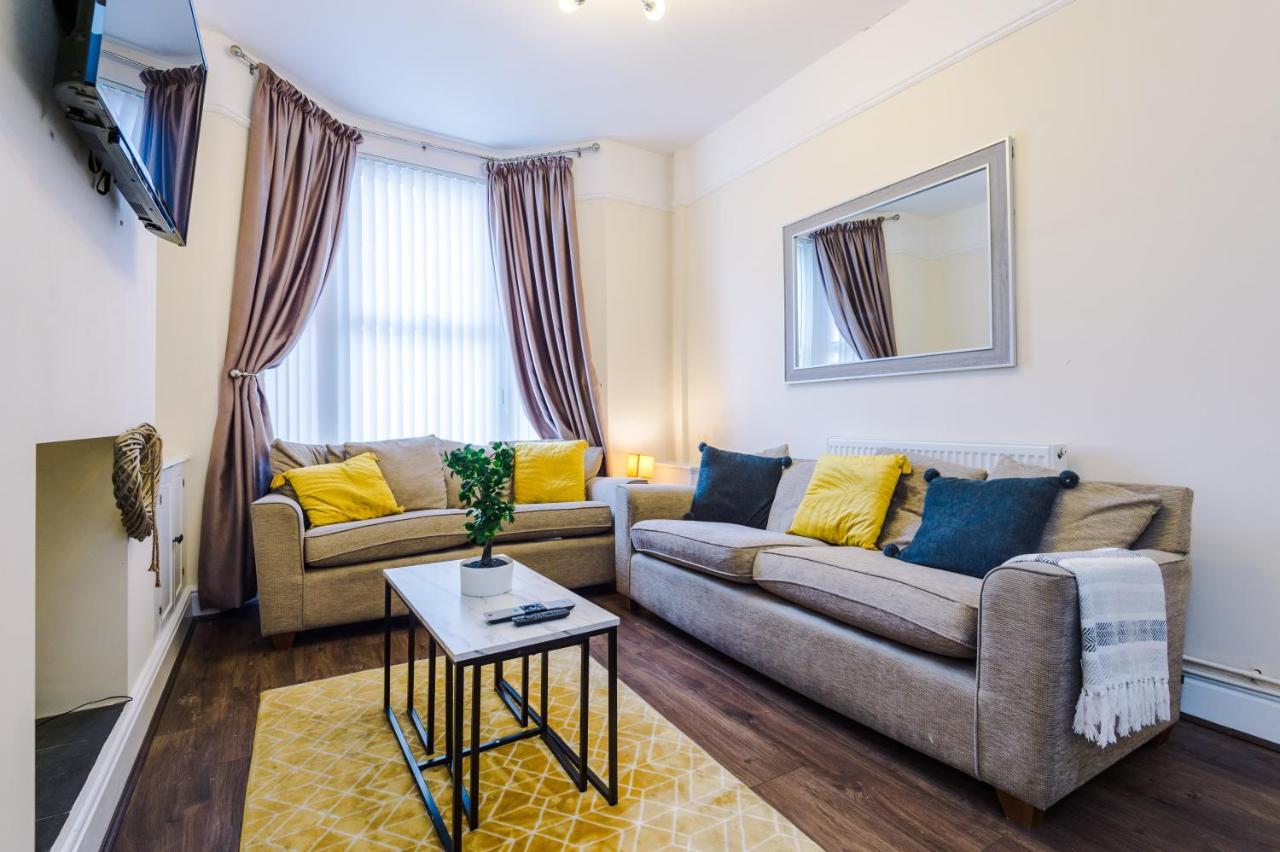 Vila Finchley House Lovely House In Anfield, 2 Minutes Walk From The Stadium, Parking And Wifi Liverpool Exteriér fotografie