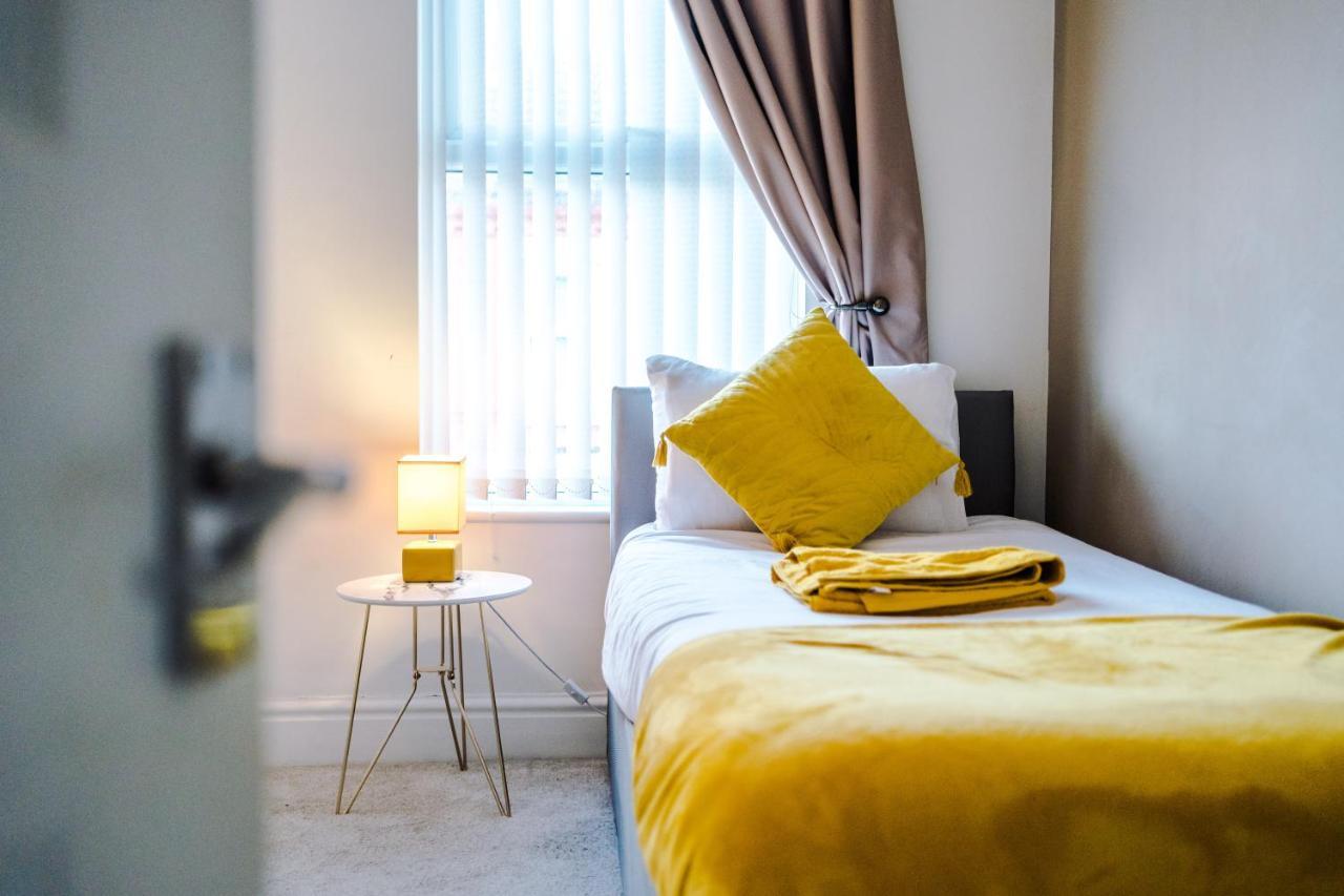Vila Finchley House Lovely House In Anfield, 2 Minutes Walk From The Stadium, Parking And Wifi Liverpool Exteriér fotografie